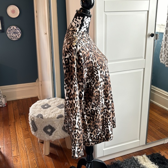 Draper’s & Damon’s Cheetah 🐆 Sweater Size 1X - Picture 2 of 8